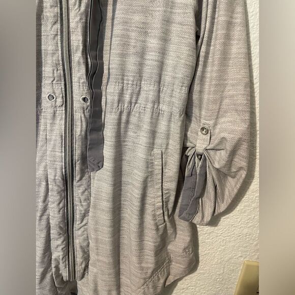 Lululemon grey vitality jacket sz 6 - Picture 3 of 6